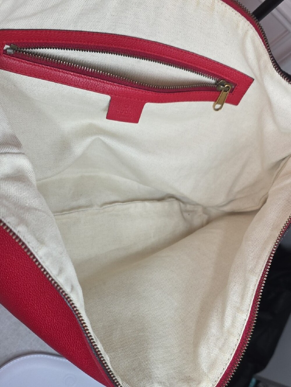 Gucci Red Leather Half Moon Hobo Bag Model 523588 - Picture 8 of 13